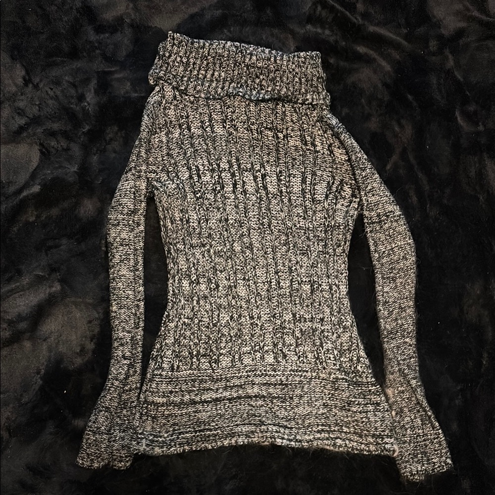 Cozy Knit Turtleneck Sweater - Black and White